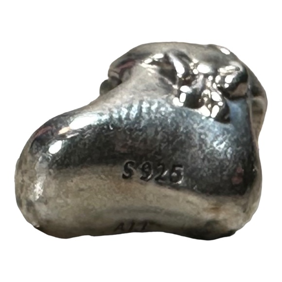 PANDORA Santa's Stocking Charm 791038 - Picture 2 of 3
